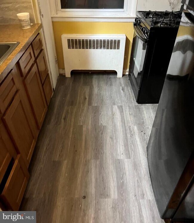 Photo - 936 Brighton St