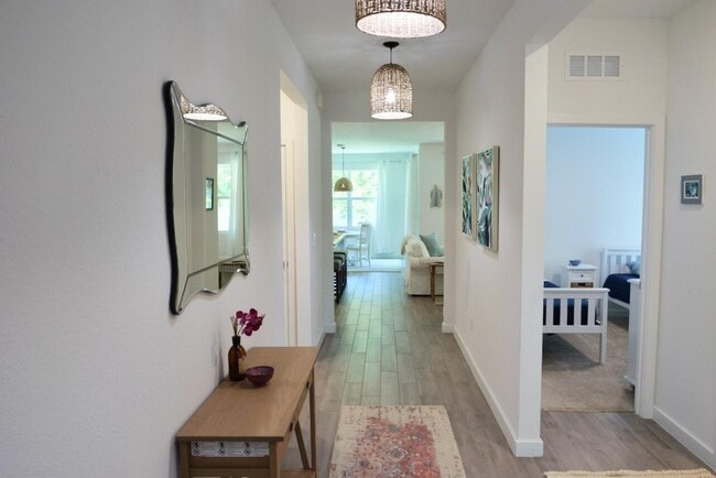 Photo - 1753 NE White Pine Terrace