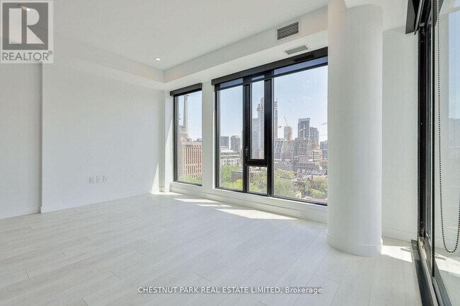 Photo - 505 Richmond St W Unité 806