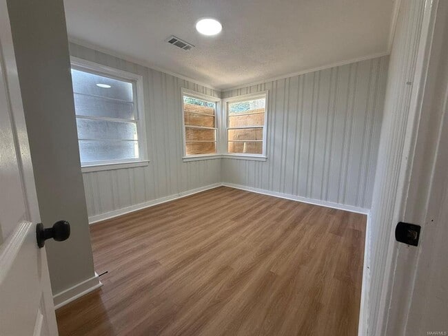 Photo - 2634 Highland Ave