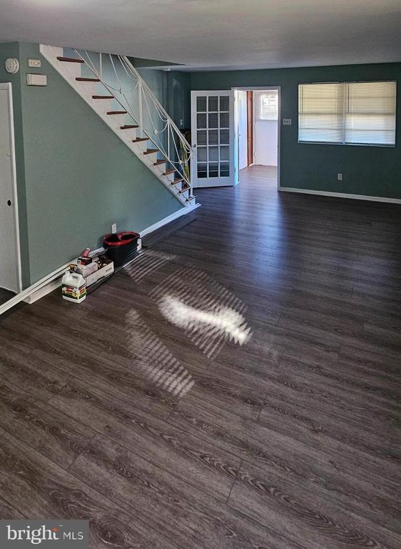 Photo - 1144 Collings Rd