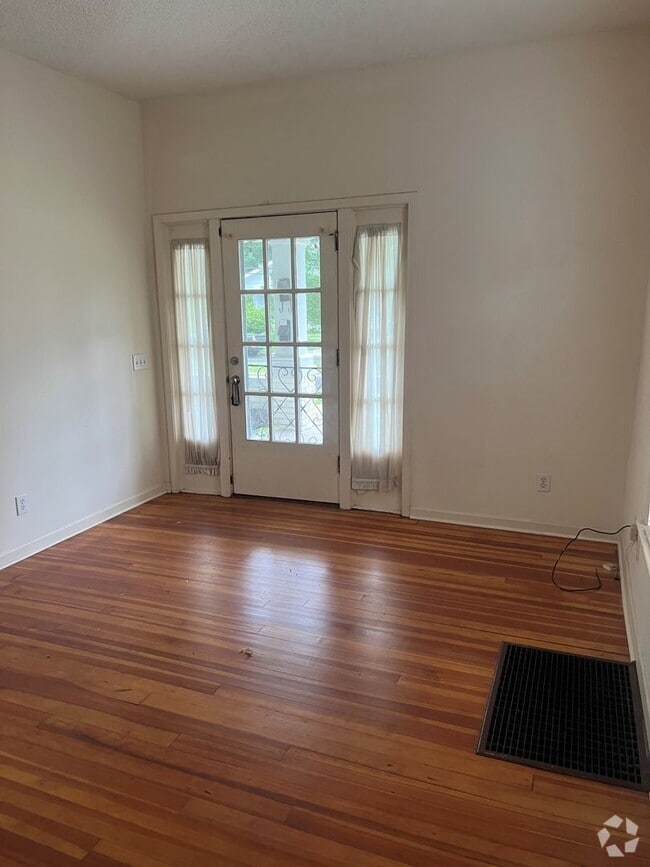 Building Photo - Nice 1 Bed 1 Bath Unit 2 Rental