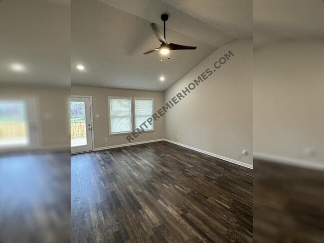 Photo - 18 Edward Dr