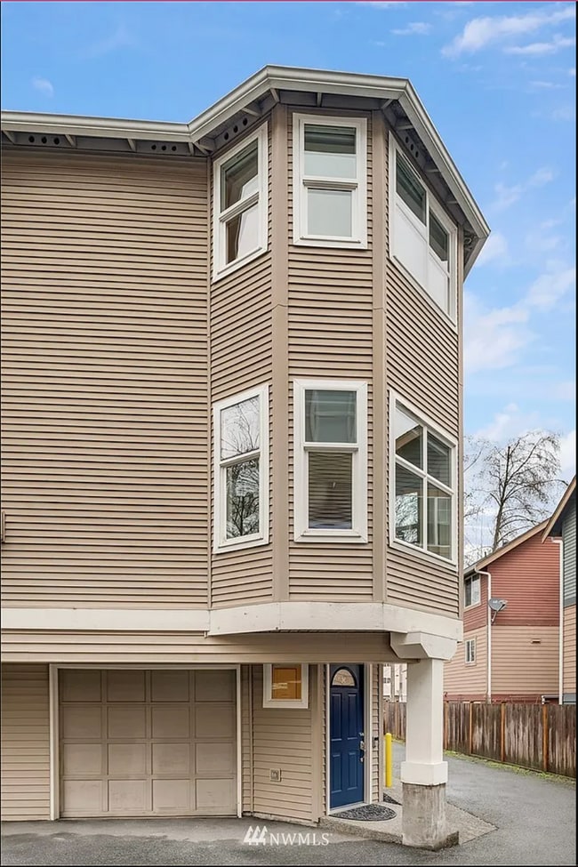 Photo - Stylish Furnished Greenwood Townhome 2Beds...