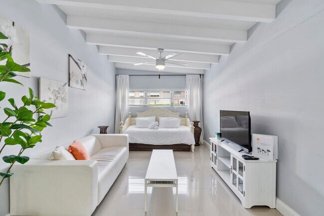 Photo - 2407 NE 33rd Ave Apartment Unit ID1023076P