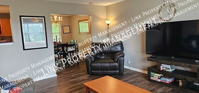 Photo - 2433 Meade Cir