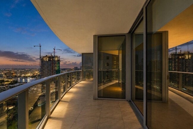 Photo - 1900 N Bayshore Dr Unit 3900