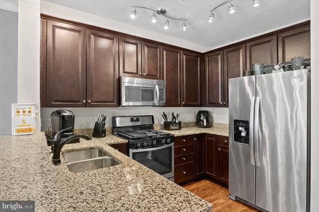 Photo - 15240 Torbay Way