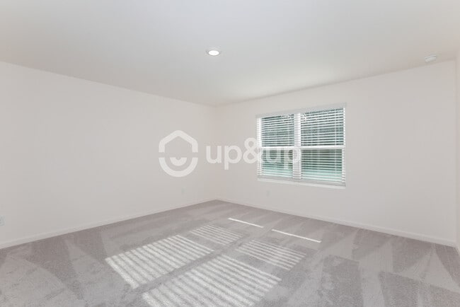 Photo - Fantastic 3bd/2.5ba home! Let yourself in!