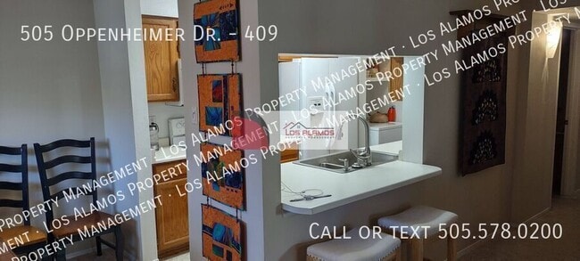 Photo - 505 Oppenheimer Dr