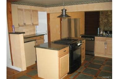 Photo - Winnetka 3+2 Redone In and Out