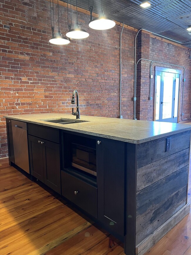 Photo - 431 S Columbus St Unit B