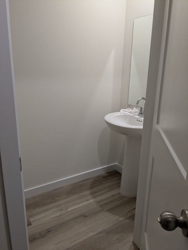 half bathroom - 471 Fox Den Cir