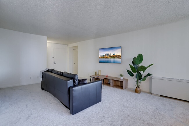 Photo - 320 23rd St S Unidad FL6-ID1022506P