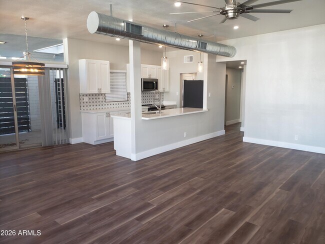 Photo - 301 W Medlock Dr Unit A!