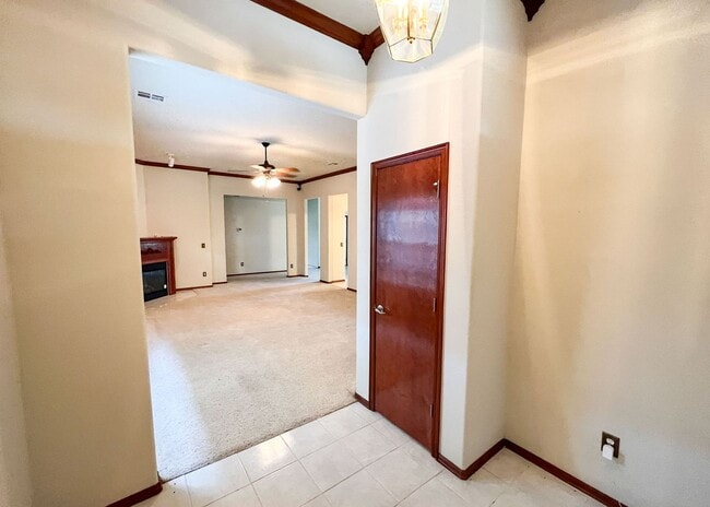 Photo - Low Maintenance Neighborhood!