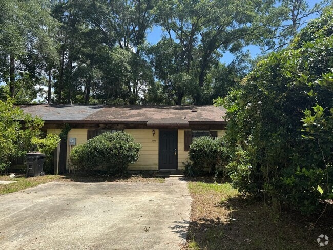 Building Photo - 2/2 in Tower Oaks Rental