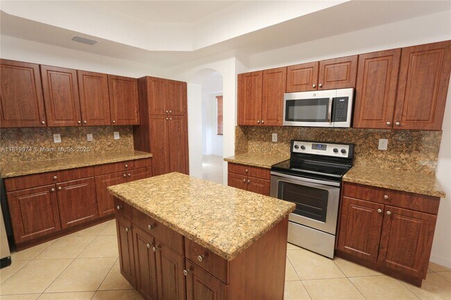 Photo - 3001 SW 156th Ave