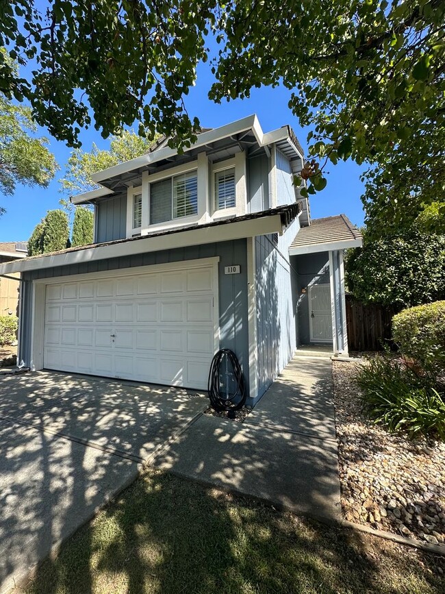 Building Photo - Dream Street Cutie! Travis Unified School ... Rental