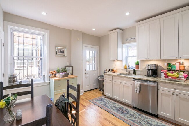 Photo - Two Bed Graduate Hospital Apartment