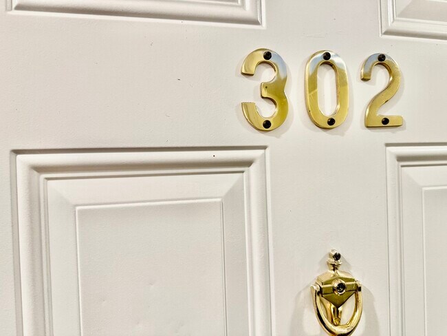 Photo - 73 Thatcher St Unit 302