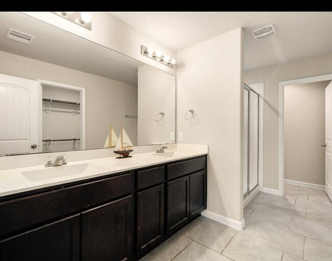Photo - 8307 Oakleaf Meadow Ct