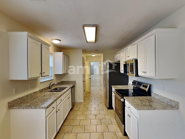 Photo - 1128 Eastwoods Dr