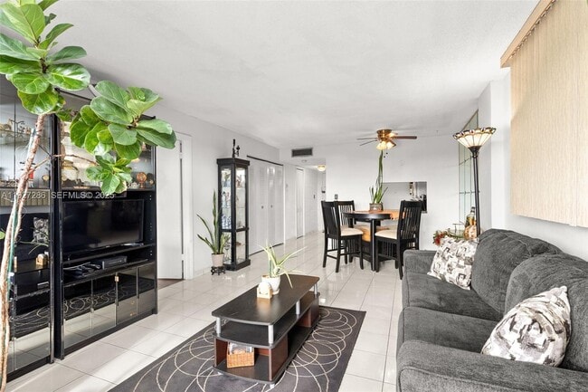 Photo - 6900 Bay Dr Unit 5C