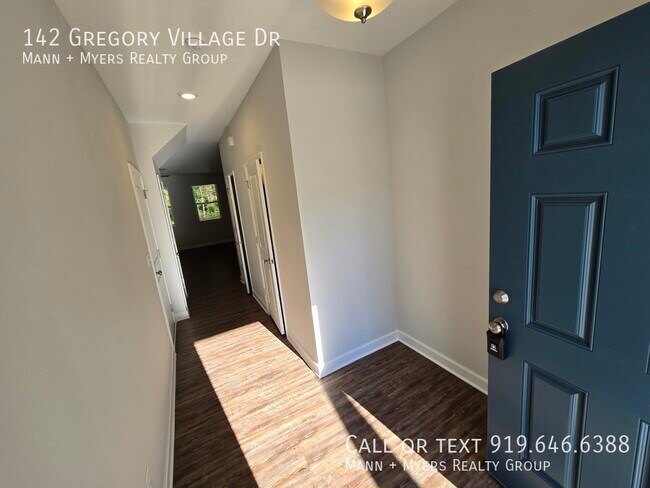 Photo - 142 Gregory Vlg Dr