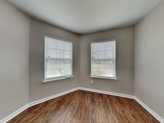 12318 Wavecrest Rd