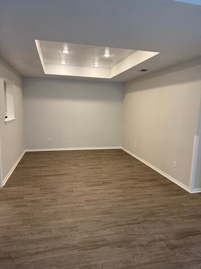 Extra Room(Dining/Office) - 5708 Whitney Cir