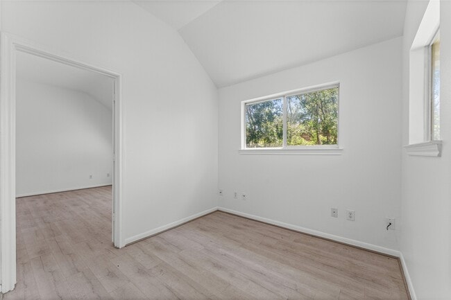 Building Photo - 13014 Rose Landing Dr