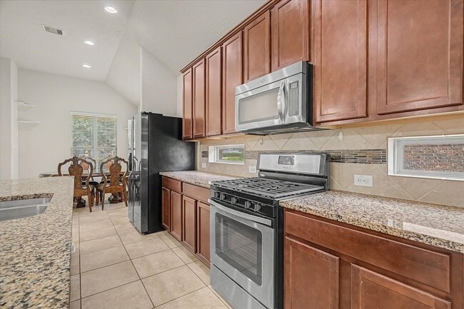 3834 Raintree Village Dr