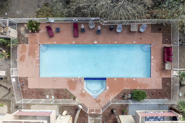 Building Photo - Papago Fairways Rental