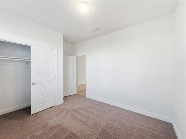 Photo - 622 Saxony Dr