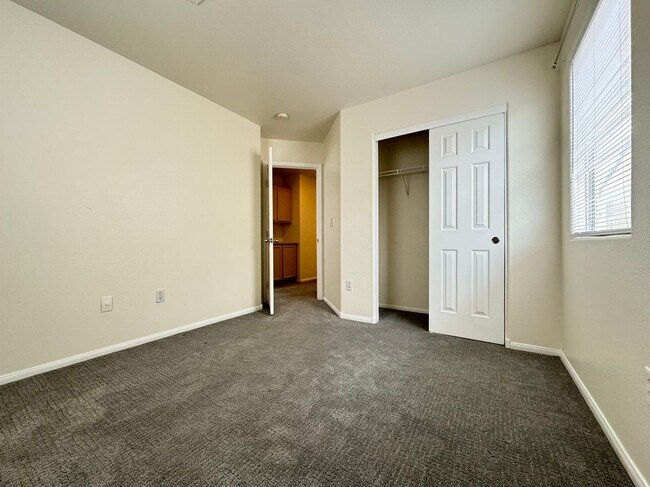 Photo - Beautiful 3 Bedrooms house in South West Area