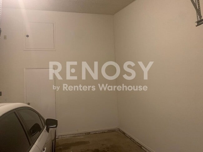 Photo - Ideal 2 BD/2 BA/2 CG Townhome with Community Pool Near Olive & 67th in Peoria!
