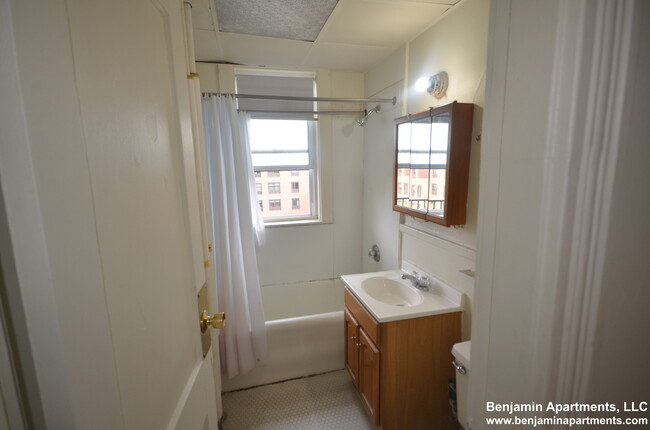 Photo - 1630 Commonwealth Ave Unidad 26