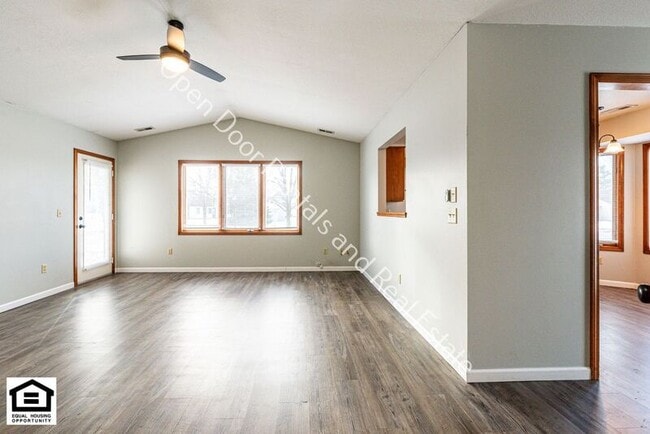 Photo - 1420 Flagstone Dr