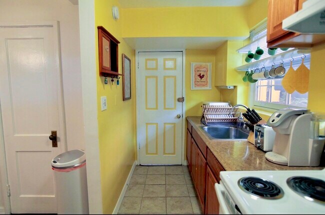 Photo - 3210 17th St NW