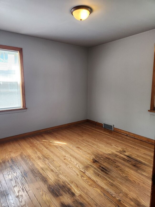 Photo - VOUCHER FREINDLY - COME SEE!!!!!!