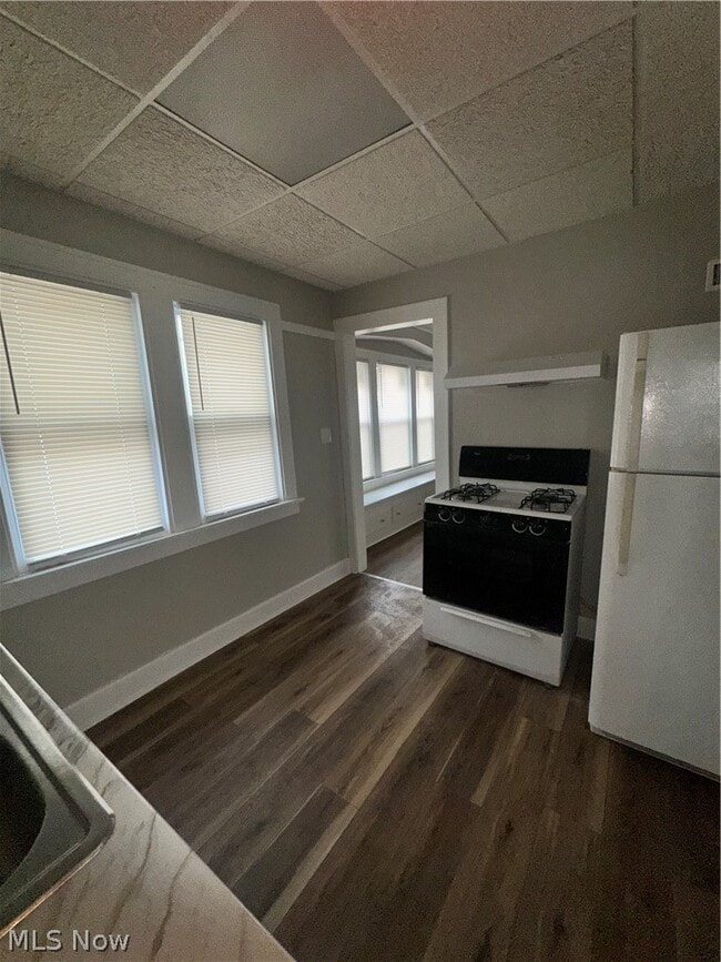 Photo - 1842 Colonnade Rd