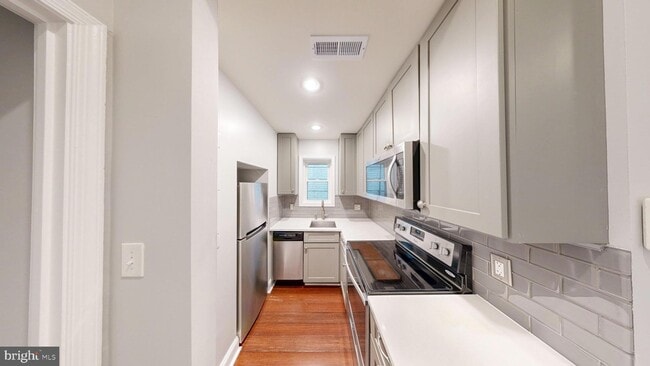 Photo - 1724 21st St NW
