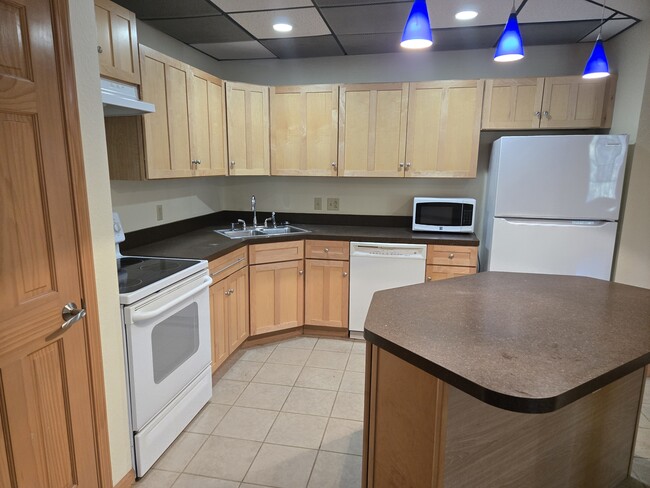 Kitchen. - 43 S Huron St Unit 43 S. Huron St. C
