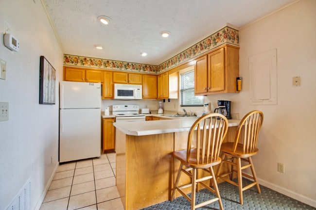 Building Photo - 8005 Cherokee Trail