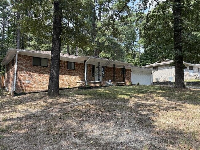 Photo - 1710 Cedarhurst Dr