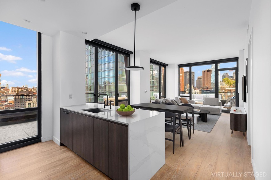 Photo - 111 Varick St
