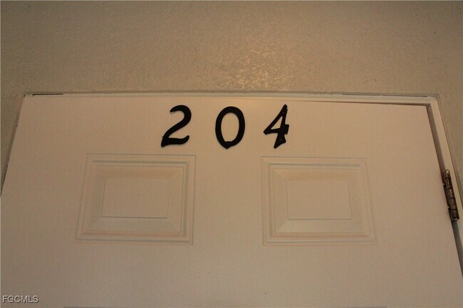 Photo - 912 SW 39th Terrace Unit 204