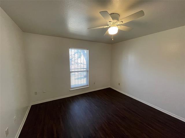 Photo - 2520 Kirkley St