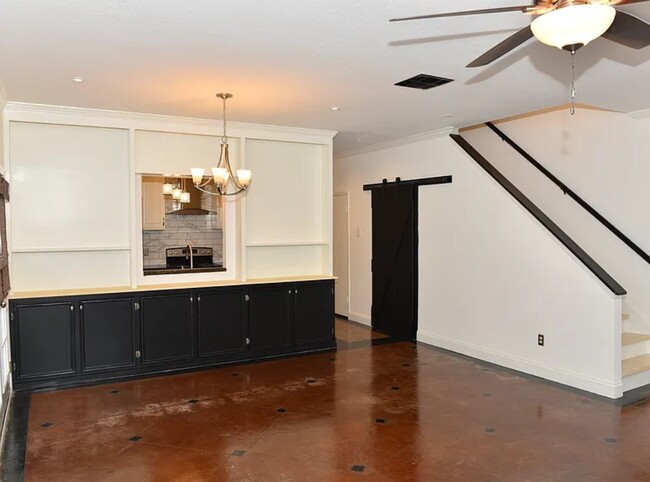 Building Photo - 6000 Reims Rd Unit 2807 Rental